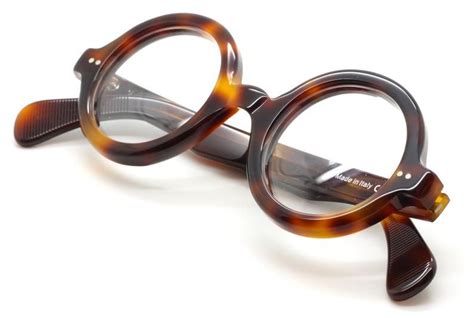 zumi eyeglasses.